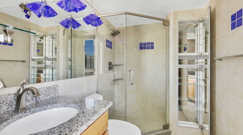 Master-Bathroom-3-web