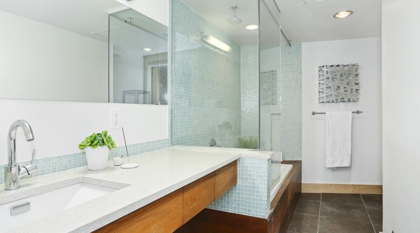 Bathroom_MLS