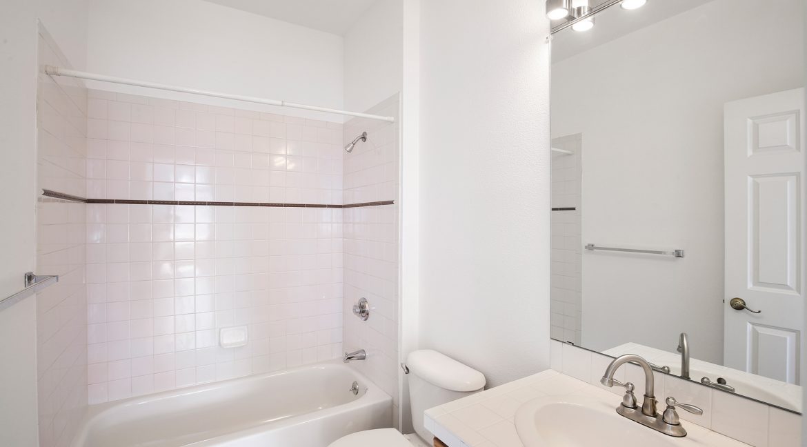 2nd-Bathroom_MLS