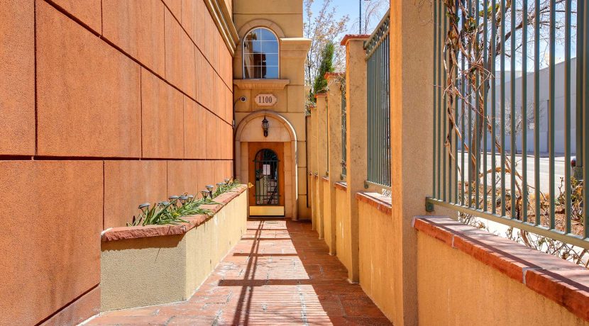 Building-Entry
