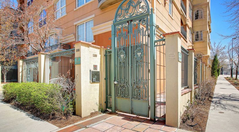 Front-Entry
