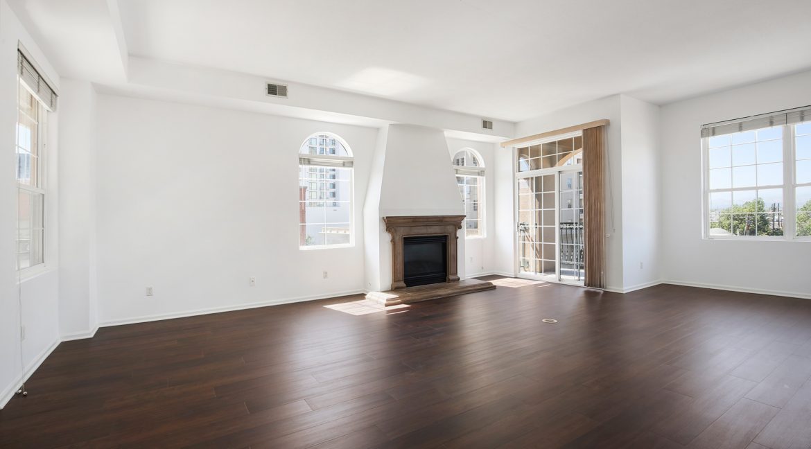 Condo for lease at Trieste