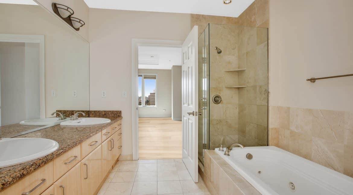 Master-Bathroom-with-hardwood_MLS