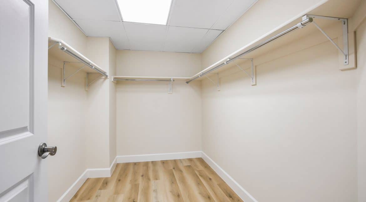 Master-Closet_MLS