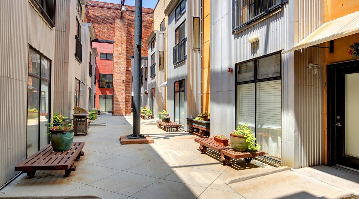 Courtyard-2_MLS_