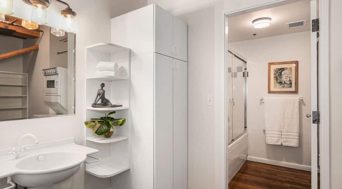 Bathroom_MLS