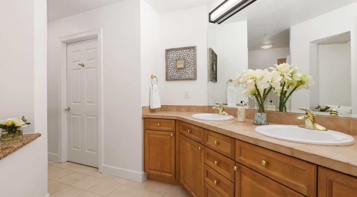 2nd-Bathroom_MLS
