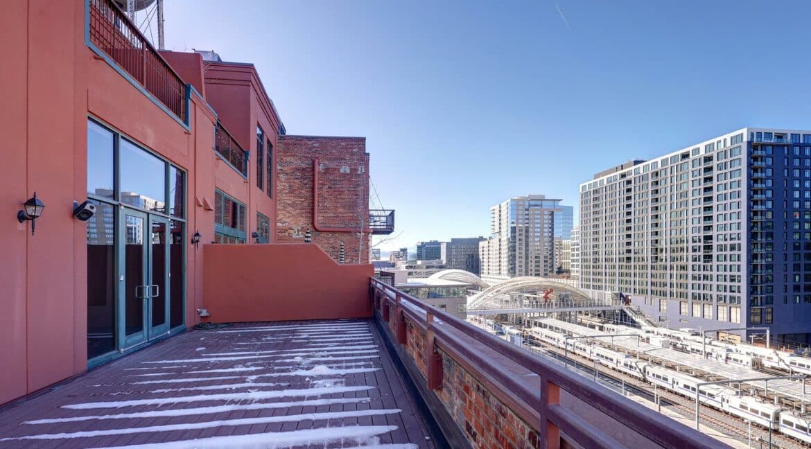 Main-Level-Terrace-2_MLS