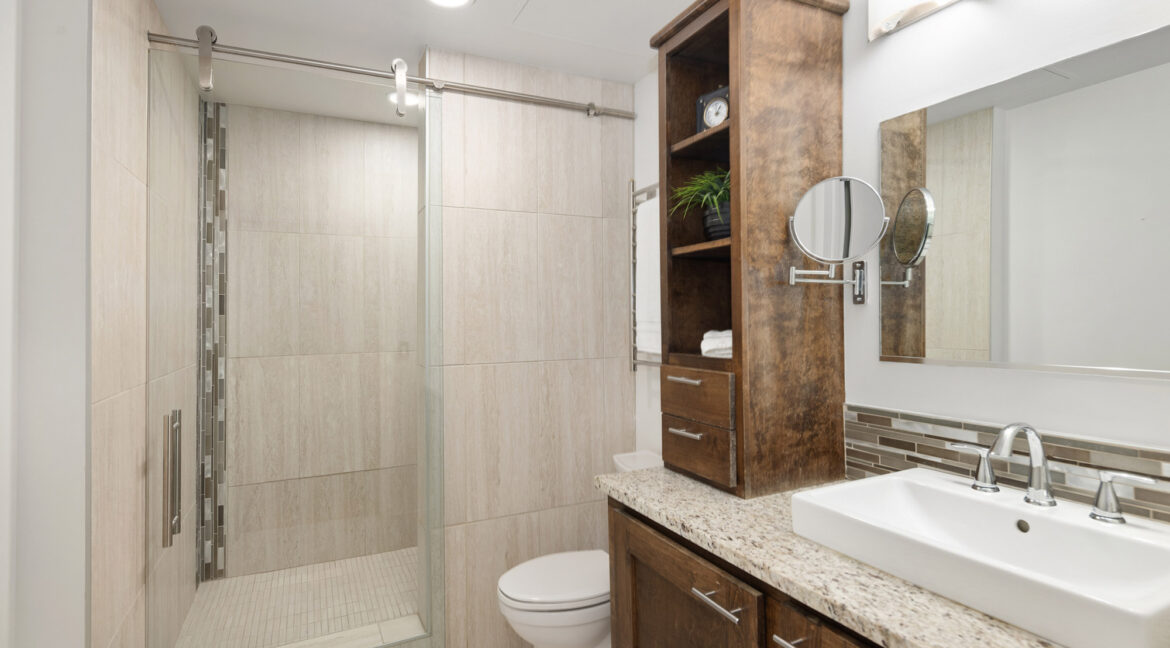 Bathroom_MLS