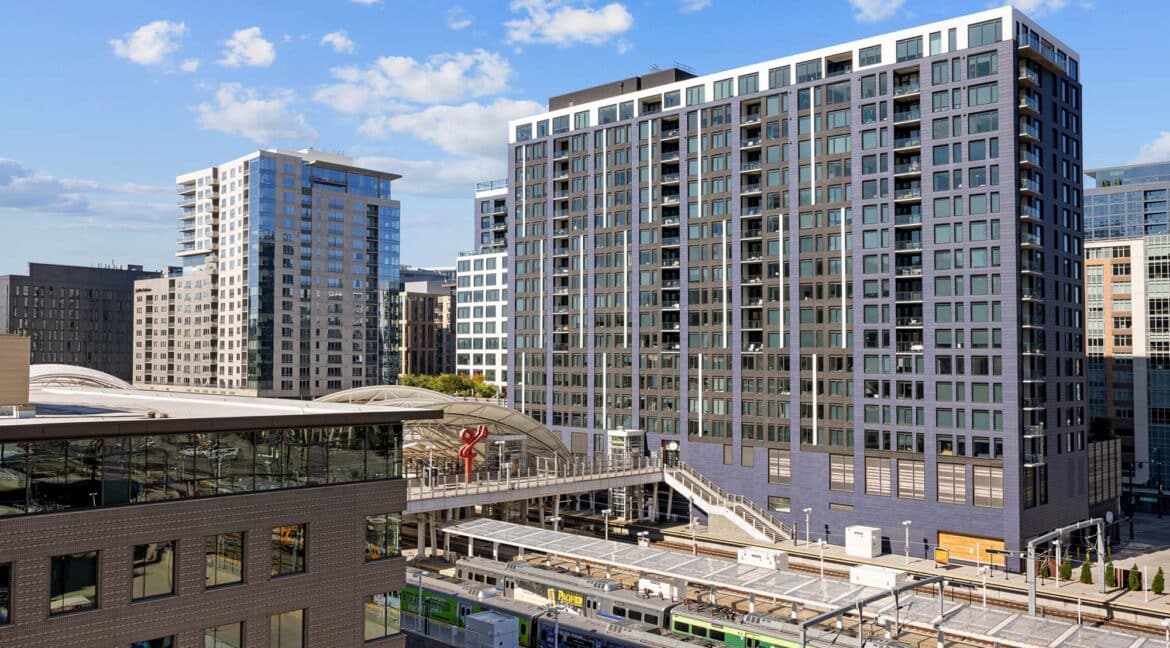 Roofttop-Terrace-View-3_MLS